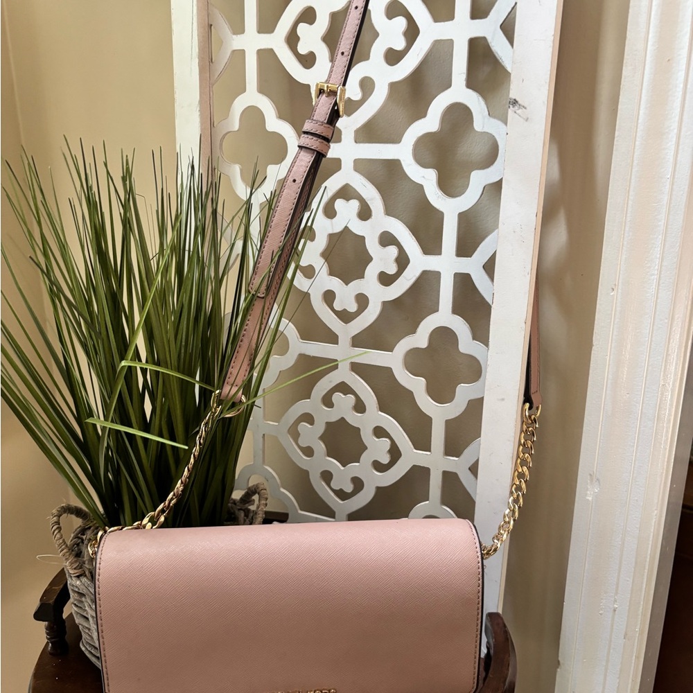 Michael Kors Daniela Pink Saffiano Leather Crossbody Bag - Picture 4 of 11